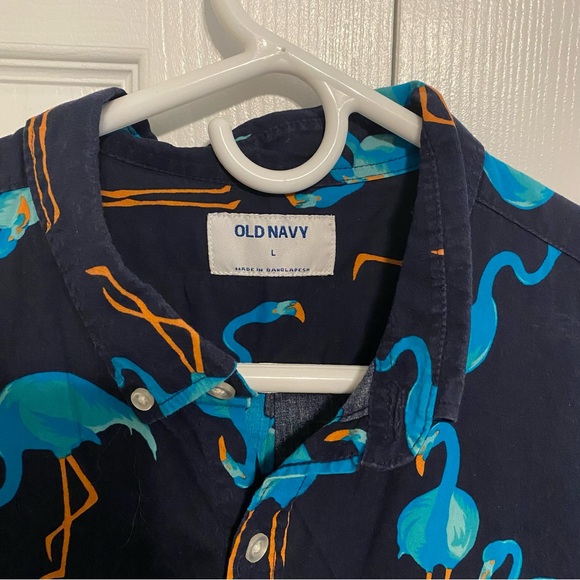 Bundle of 4 Button Down Shirts! (2 Tropical/Hawaiian pattern,1 flamingo,1 solid) - Picture 13 of 13